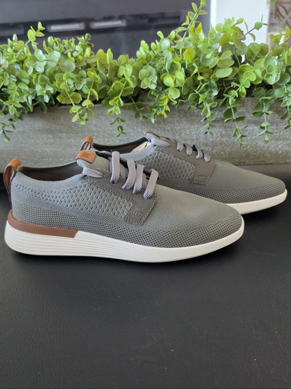 Wolf & Shepherd Gray Swiftknit Derby Dress Hybrid Sneaker Men's Size 8 NWOB